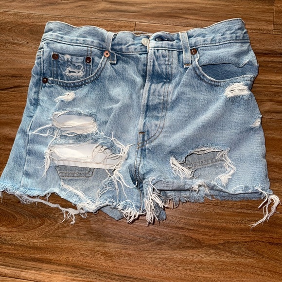 Levi's Light Blue Distressed Jean Shorts - Picture 1 of 4